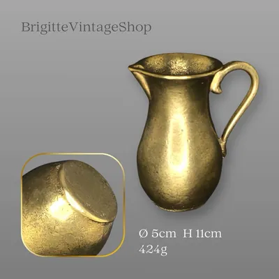 Kleiner Henkelkrug aus Massivmessing, Purismus und Brutalismus Design