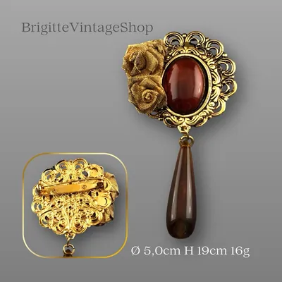 Modeschmuck Brosche Barockstil, Cannetille Rosendekor, Tropfenanhänger, Glaspaste Cabochon, Goldmetall, Vintage