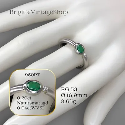 950 Platin Ring mit Smaragd 0,20 ct oval facettiert und Diamant 0,04 ct im Brillantschliff